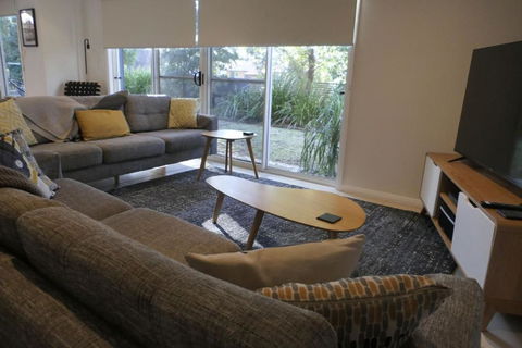Acacia On Orion By Jervis Bay Rentals - Sunshine Coast Guide 3