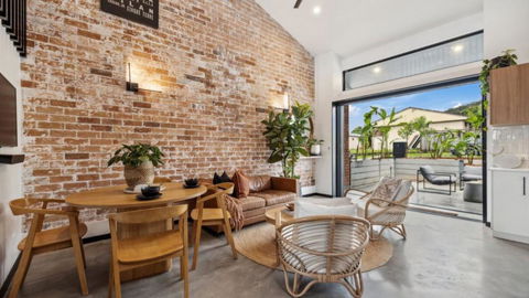 Accessible With Style! Sleeps 4, Pet - Friendly - Sunshine Coast Guide 0