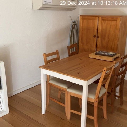 Adelaide Close CBD Large Private Studio Apartment In St Peters - Sunshine Coast Guide 4