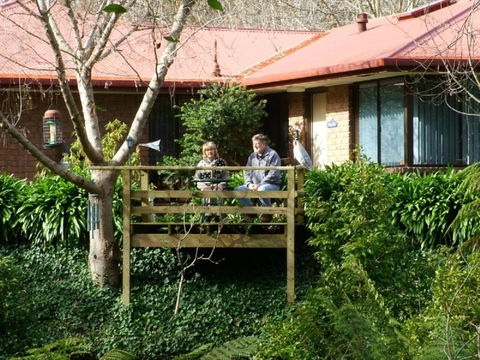 Adelaide Hills B&B Accommodation - Sunshine Coast Guide 0