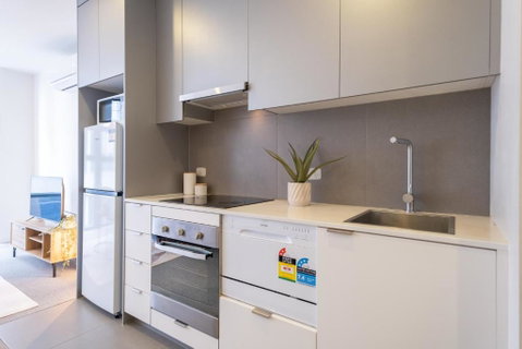Adjacent To Flagstaff Gardens 1br In Cbd Melboure - Sunshine Coast Guide 4