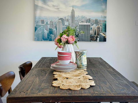 Adorable Modern 4 Br House WiFi & Parking - Sunshine Coast Guide 2