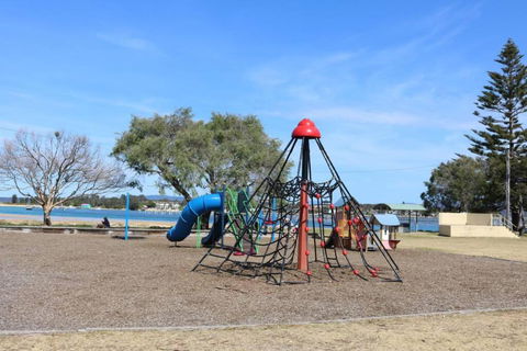 ADS On Collins - 4 Bedroom And Pet Friendly - Sunshine Coast Guide 2