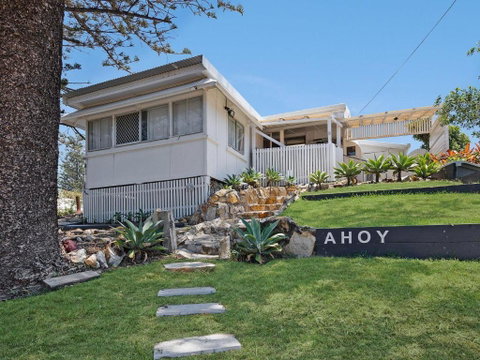 Ahoy Cottage By Discover Stradbroke - Sunshine Coast Guide 0