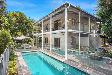 A Perfect Stay - Pompano House Byron Bay - Sunshine Coast Guide 0