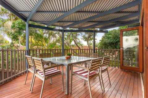 A Perfect Stay - Beach House At Tallows - Sunshine Coast Guide 0