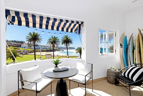 Absolute Seafront Bronte - Sunshine Coast Guide 0
