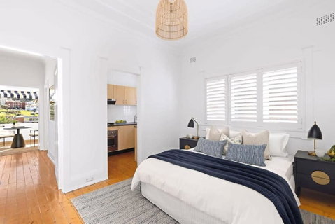 Absolute Seafront Bronte - Sunshine Coast Guide 2