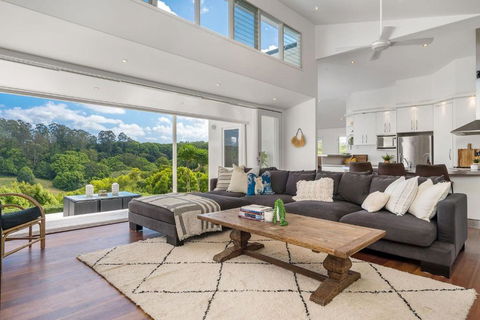 A Perfect Stay - Byrons Brae - Sunshine Coast Guide 2
