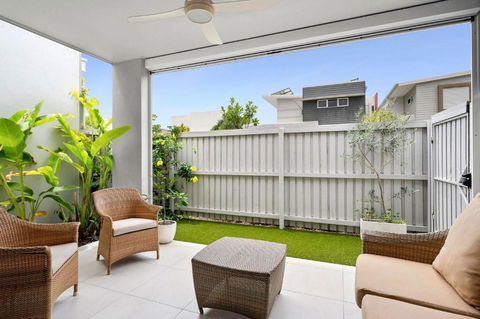 Allura Breeze - Sunshine Coast Guide 3