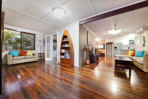 Airlie Getaway - Airlie Beach - Sunshine Coast Guide 1