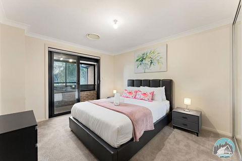 Aircabin - Carlingford - Sydney - 4 Beds House - Sunshine Coast Guide 4