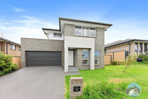 Aircabin - Edmondson Park - 4 Beds Compy House - Sunshine Coast Guide 2
