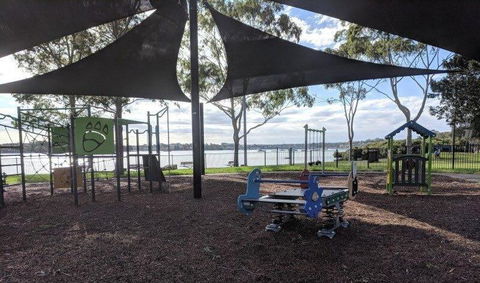 Aircabin - Five Dock - Stylish 2-Bed Apt Near Bay - Sunshine Coast Guide 1