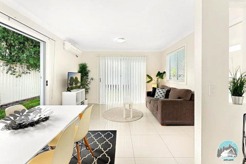 Aircabin - Oxley Park - Lovely & Comfy - 2 Beds - Sunshine Coast Guide 0