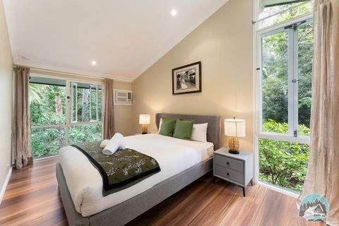Aircabin - Warrawee - Sydney - 5 Beds House - Sunshine Coast Guide 4
