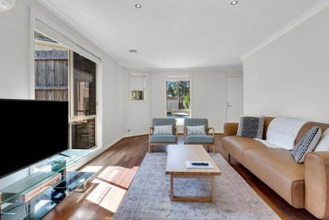 Airport West Stunner By Ready Set Stay - Sunshine Coast Guide 1