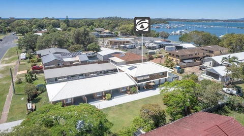 Akuli By The Sea - Unit 1 - FNHolidays - Sunshine Coast Guide 3