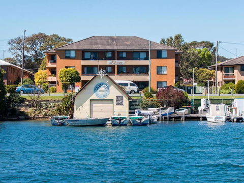 Akuna 3 Ground Floor Opposite Wallis Lake - Sunshine Coast Guide 0