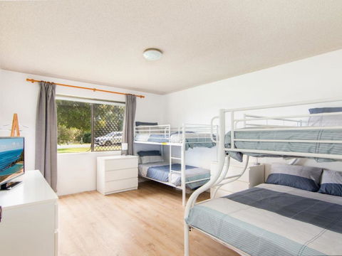 Akuna 3 Ground Floor Opposite Wallis Lake - Sunshine Coast Guide 4