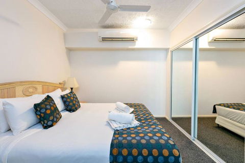 Alassio Poolside Resort - Palm Cove Beachfront Oasis - Sunshine Coast Guide 1