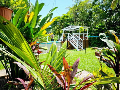 Alena Star House, Eco Retreat With Pool, Prime Position - Sunshine Coast Guide 3