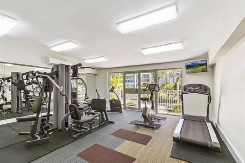 Alex Heads Beachfront Resort 2 Bedroom Apartment - Sunshine Coast Guide 4