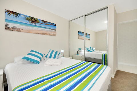 Alex Beach Apt Bilgola4 - Sunshine Coast Guide 2