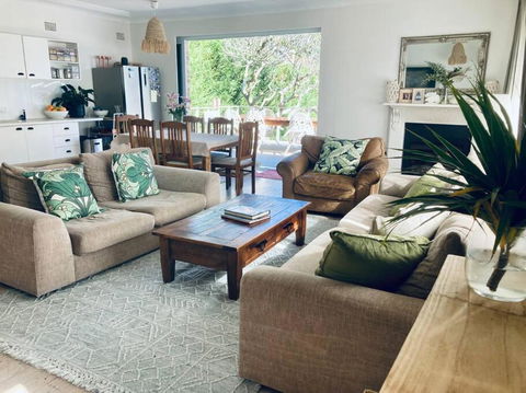 Alkira House Freshwater Beach 5 Mins To Manly - Sunshine Coast Guide 0