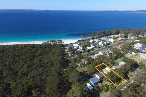All Decked Out At Hyams Beach By Experience Jervis - Sunshine Coast Guide 0