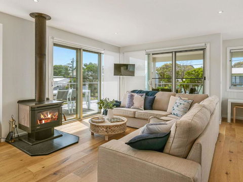 All Decked Out - Sunshine Coast Guide 1