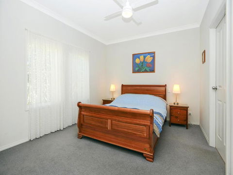 All Seasons Port Elliot Holiday House - Sunshine Coast Guide 4
