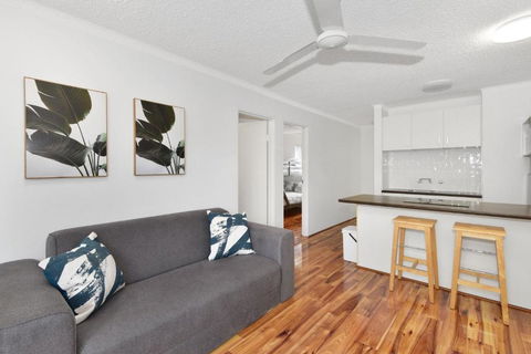 Allamanda Unit 22 - Sunshine Coast Guide 2
