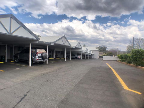 Allan Cunningham Motel - Sunshine Coast Guide 4