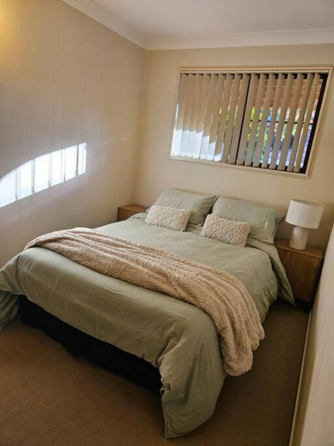 Allawah Hideaway Tamworth - Sunshine Coast Guide 4