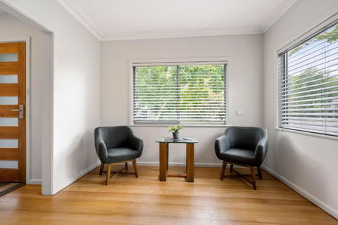 Alpine View Cottage - Sunshine Coast Guide 3