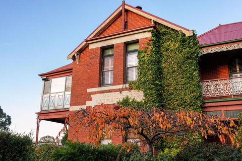 Alzburg Resort - Sunshine Coast Guide 2