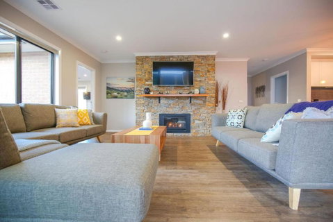 Amaroo - Sunshine Coast Guide 4