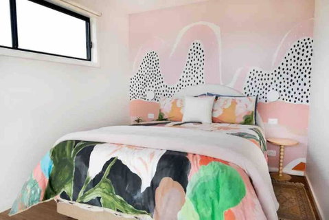 Amaroo - Sunshine Coast Guide 1