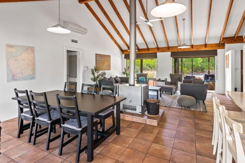 Amaroo - Sunshine Coast Guide 2