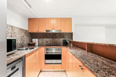 Amazing Apartment In Sydney CBD With Rooftop Pool - Sunshine Coast Guide 3