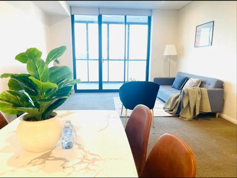 Amazing City View 2 Bedroom Condo 1 Min Station - Sunshine Coast Guide 2