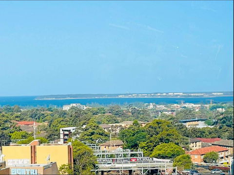 Amazing City View 2 Bedroom Condo 1 Min Station - Sunshine Coast Guide 1