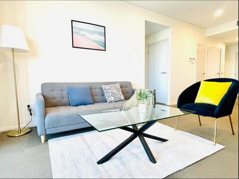 Amazing City View 2 Bedroom Condo 1 Min Station - Sunshine Coast Guide 4
