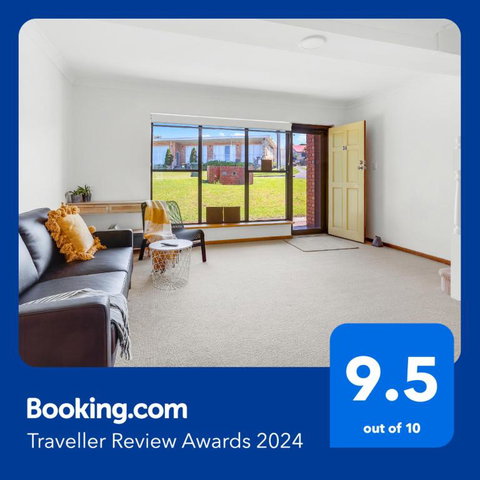 Amazing Ocean Views At This Exclusive 4 BR Holiday Home - Sunshine Coast Guide 4