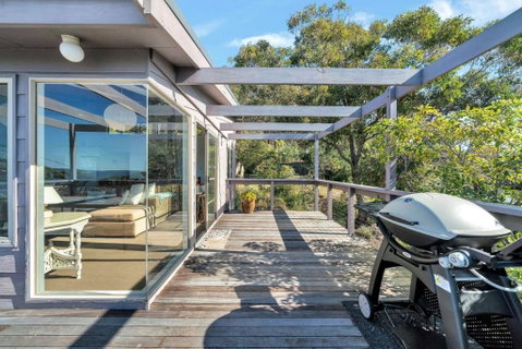 Amazing Views At Hyams Beach - Sunshine Coast Guide 4