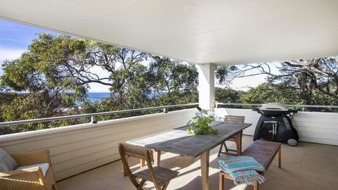 Amazing Views, Pet Friendly On Grandview - Sunshine Coast Guide 3