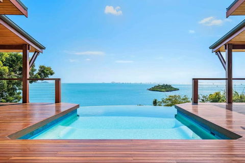 Amazing Whitsunday Views At High Tide - Sunshine Coast Guide 2