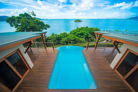 Amazing Whitsunday Views At High Tide - Sunshine Coast Guide 4