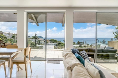 Amelie - Luxury Beach View Condo Minutes To Beach - Sunshine Coast Guide 2